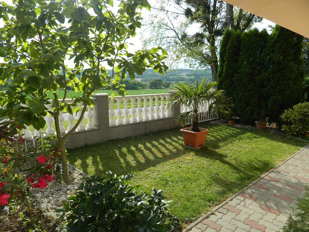 Viola House Hotel Heviz Bagian luar foto